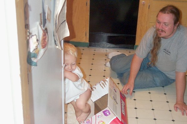 Tim in a box and Ben (2004-07-13 18:02:06)