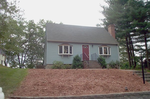 Lake house from front (9-5-2004 10:49)