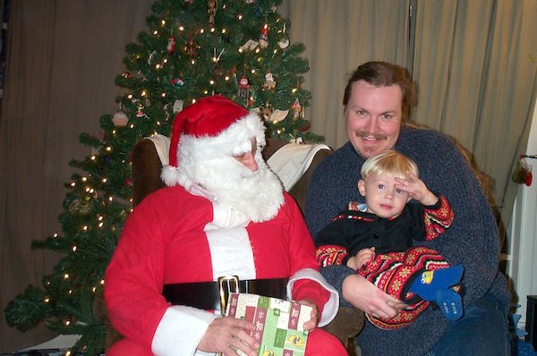 Tim and Ben with Santa (12-04-2004 17:32)