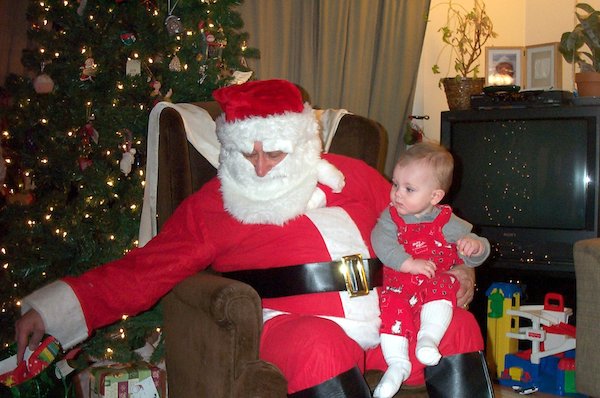 Jonah with Santa (12-04-2004 17:39)