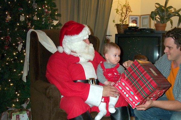 Jonah with Santa and Sean (12-04-2004 17:39)