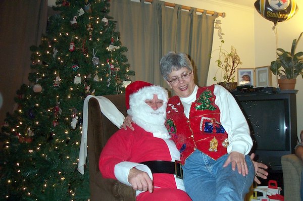 Santa and his helper (12-04-2004 17:41)