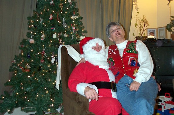 Santa and his helper (12-04-2004 17:41)