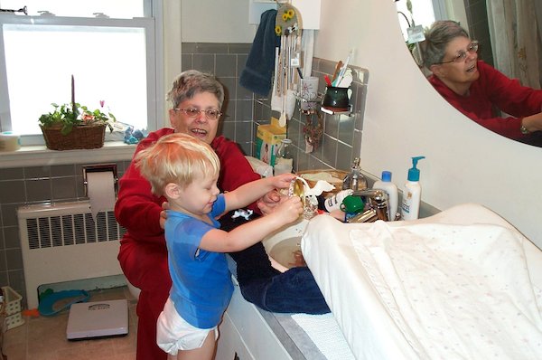 Animal Washy with Nea (03-23-2005 08:32)