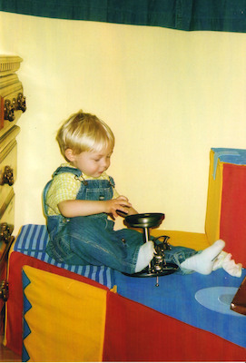 Tim holding carousel (03-26-2005)