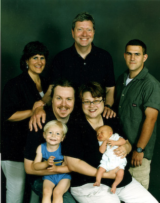 Donna, John, Aleksei, Ben, Xine, Tim, Cole (06-30-2005 10:25)