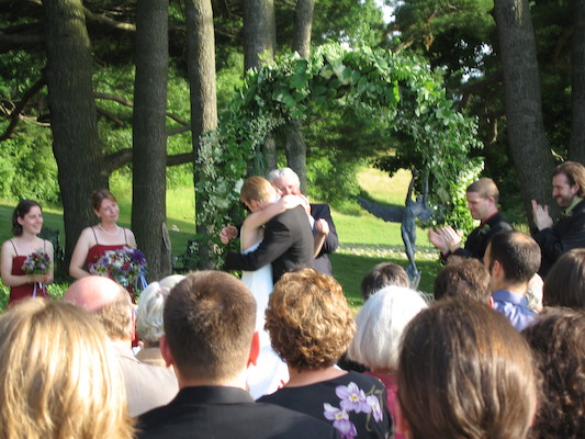 Ryan and Robyn hugging (07-03-2005 19:10)