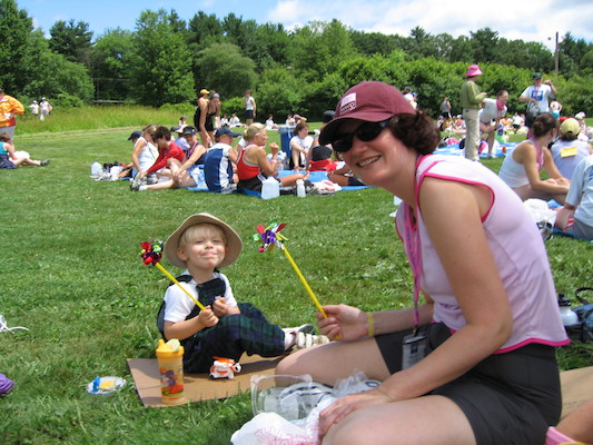 Tim and Barb playing with pinwheels at the Breast Cancer Walk (07-09-2005 12:44)
