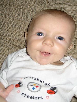 Cole - The littlest Steeler (09-23-2005 13:32)